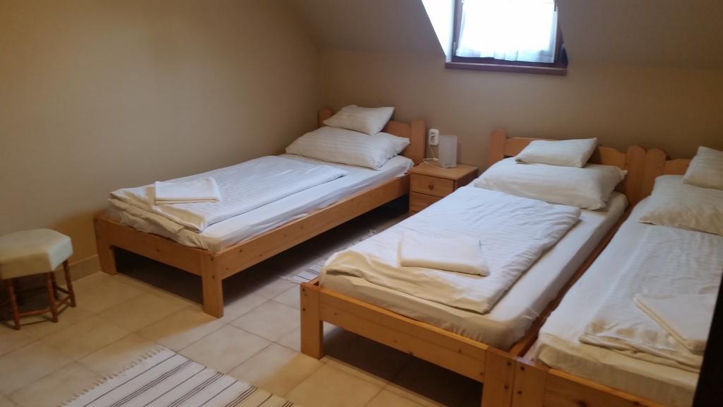 Szekely Vendeghaz Hotel เอสแตร์กอม ห้อง รูปภาพ